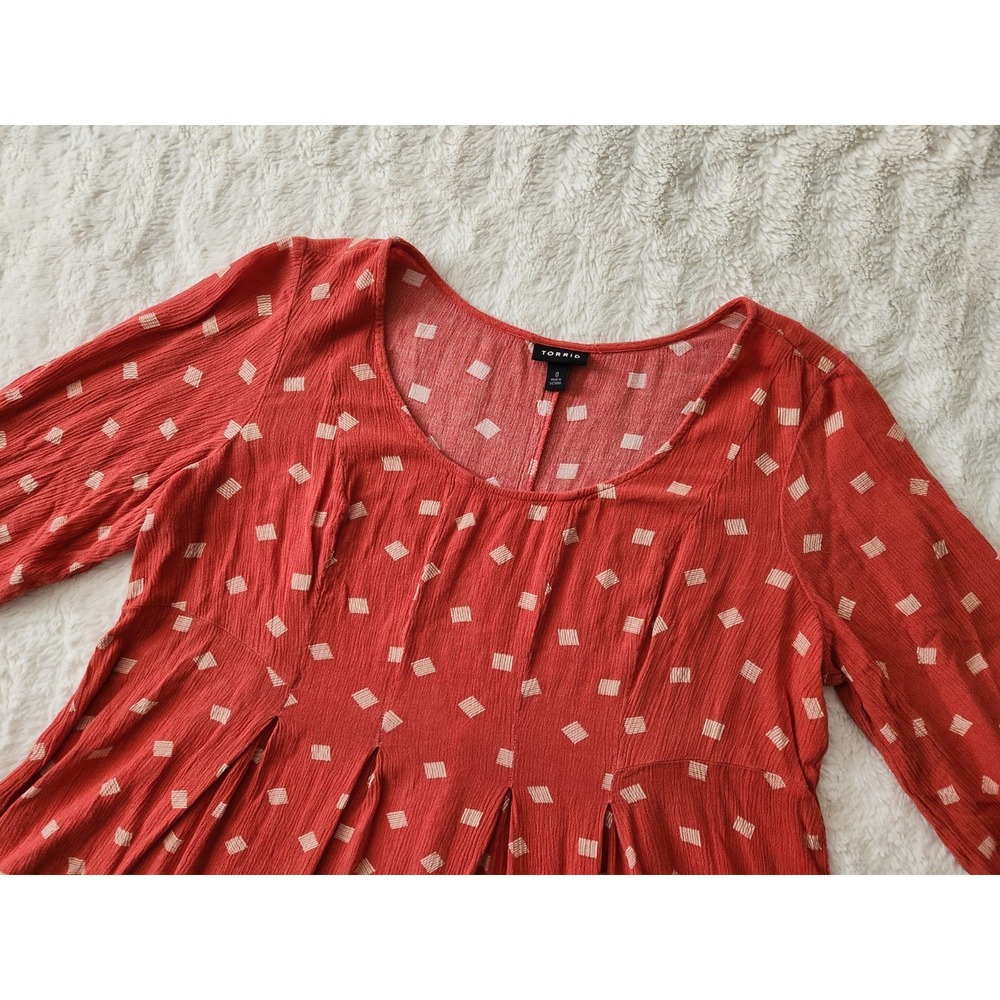 Torrid Red Diamond‎ Print Babydoll Blouse Women's Size 0(L) Rayon Long Sleeve